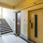 Galaxy Apartement Lift Parking